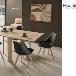 Mesa Bea y sillas Elba